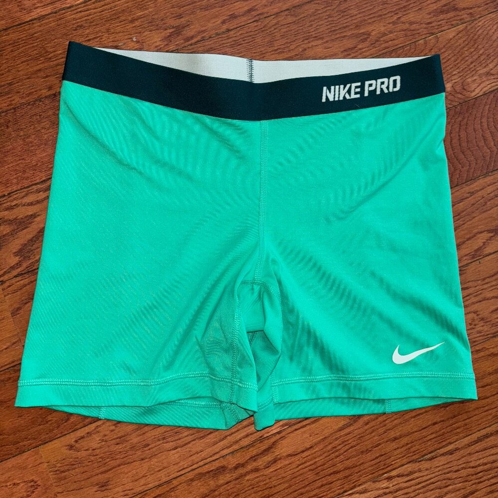 Large Green Nike pro 5 inch spandex compression training shorts